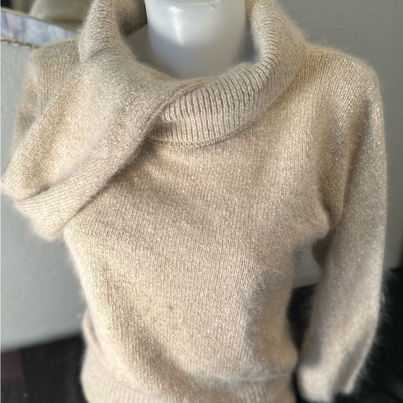 Vintage Women’s IB Diffusion Angora Silk And Wool Sweater Sz Sm - Picture 7 of 7